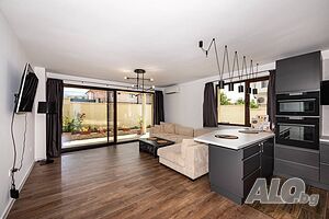 Нова луксозна къща с Акт 16 в Белащица | 512 кв.м двор | До ключ | Панорама и висок клас материали
