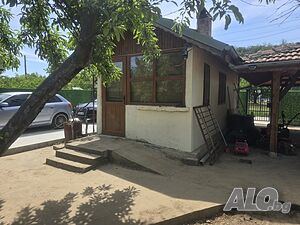 Вила гр Свищов област стъклен