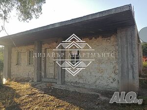 🏡 Къща в процес на ремонт в центъра на гр. Българово