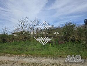 🏡 Стара къща с огромен двор в с. Черни връх! 🌿