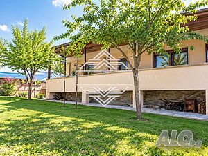 🏡 Готова за живеене къща с прекрасен двор в с. Крушевец