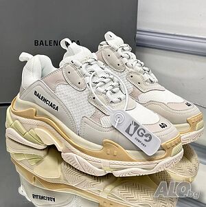 Balenciaga Triple S ”White/Vanilla”