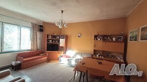 продавам къща в село Осеново