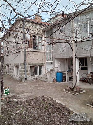 Продавам къща в гр. Айтос