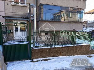 Продава Етаж От Къща с Гараж в гр. Русе, кв Дружба 2