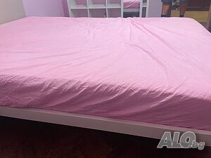 Спалня в комплект с матрак от IKEA