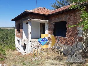 Двуетажна къща в село Свобода, общ. Чирпан