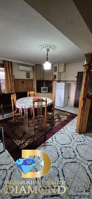 Триетажна къща в гр. Харманли