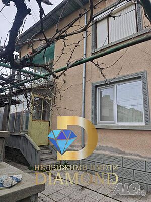 Двуетажна къща в кв. Черноконево, Димитровград