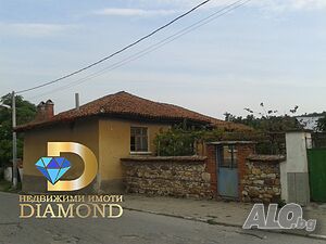 Двуетажна къща в село Бодрово
