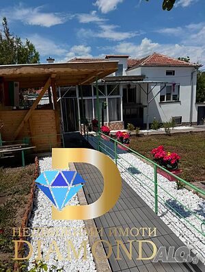 Реновирана едноетажна къща в село Винарово, общ. Чирпан, обл. Стара Загора
