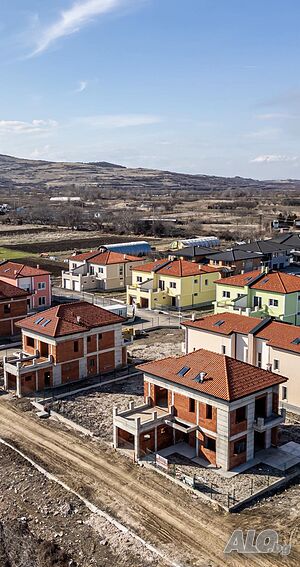ЕКСКЛУЗИВНО!!! Самостоятелна къща в Първенец