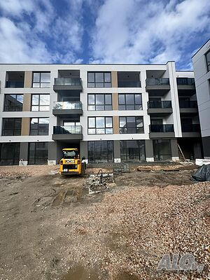 ЕКСКЛУЗИВНО! Двустаен с АКТ15 в Остромила
