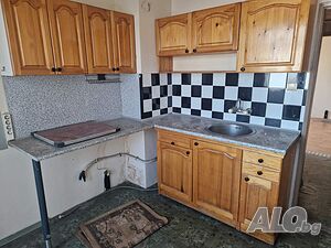 Двустаен апартамент с три отделни помещения - Каменица 2