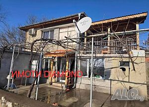 Двуетажна къща в село Злато поле общ. Димитровград
