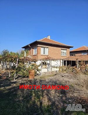 Двуетажна къща в град Меричлери