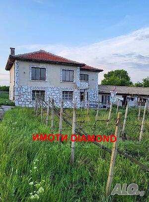 Двуетажна къща в село Гита общ. Чирпан