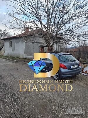 Двуетажна къща в село Добрич, общ. Димитровград