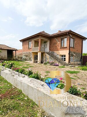 Двуетажна къща в село Бисер, общ. Харманли