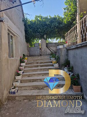 Къща в село Троян, общ. Симеоновград