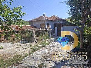 Едноетажна къща в село Васил Левски, общ. Опан