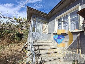 Едноетажна къща в село Княжевско, общ. Опан