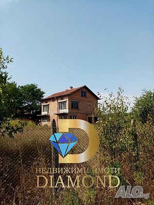 Двуетажна къща в село Нова Надежда, обл. Хасково