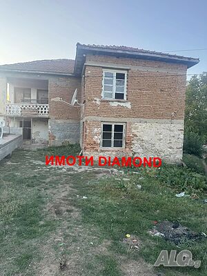 Двуетажна къща в село Криво поле област Хасково
