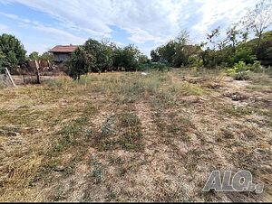 Парцел 1400 кв.м. в с. Иново