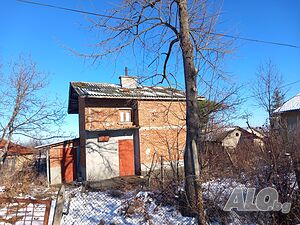 Къща в село Мандра