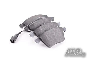 Предни semi-metallic спирачни накладки Audi S3 (8P), VW Golf 5 R32, VW Passat R36