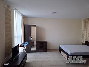 Просторно студио с тераса в Слънчев Бряг