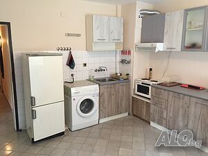 Просторен апартамент в Каменица