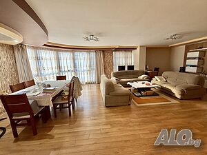 Огромен апартамент в началото на Кичука Тристаен апартамент 180 кв.м Тухла 2016 г. 5 етаж Непоследен | Апартаменти | Въстанически / Кючук Париж Пловдив