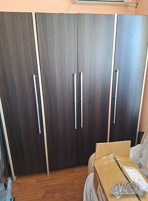Продавам спалня с гардероб