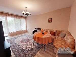 Тристаен апартамент под наем в центъра