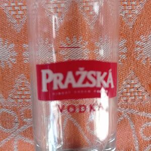 Сет от 6 рекламни чашки на Чешка водка PRAZSKA