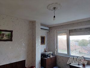 Нова Цена! Продавам 4-стаен тухлен апартамент с Гараж в центъра на Силистра