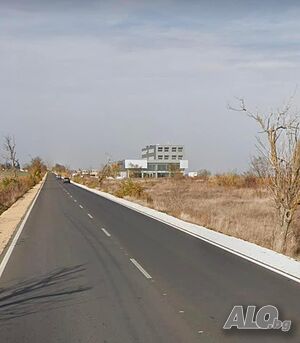 Парцел 6 декара с лице 70 метра на пътя Варна-Кичево