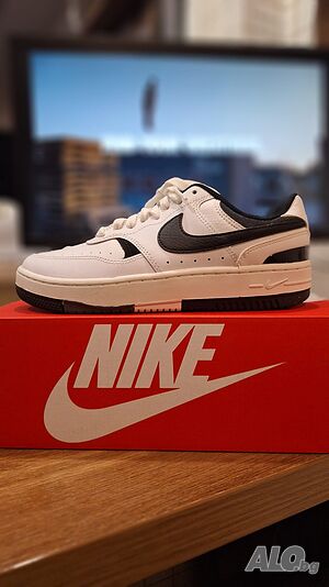 Продавам оригинални кецове ”Nike”