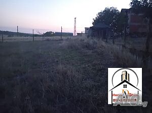 Продава се парцел в кв. Бадема