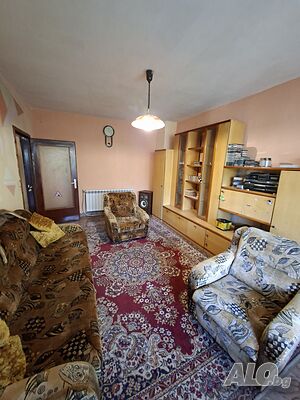 Тристаен, център гр. Провадия