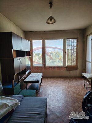 Двустаен апартамент, кв. Пети Полк