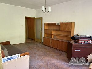 Двустаен апратамент широк център