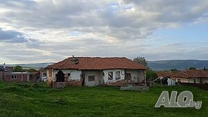 20 км до морето. Къща 107м със Парцел 1000м с. Бата