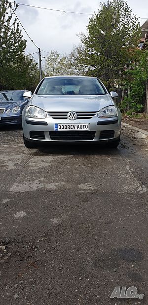 ***Продавам на части*** VW Golf 5 1.6FSI