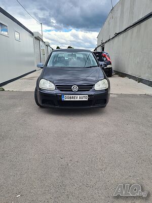 > VW Golf MK5, 1.6FSI, 6 скорости, десен волан на части