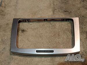 Рамка - панел 3C0858069P на радио/CD player/мултимедия за VW Passat B6