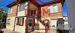 Двуетажна обзаведена къща плюс работещ магазин-149900Е