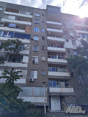 Монолитна гарсониера от 43 кв.м. в центъра на кв. ”Зора”